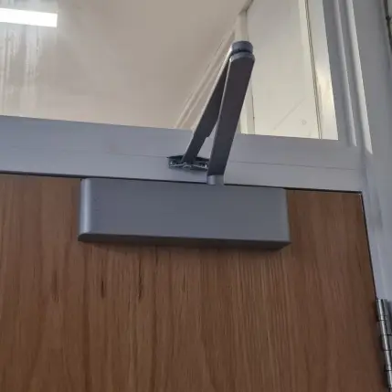 door closer